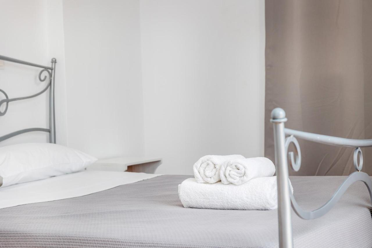 Depis Economy Apartments Naxos City 外观 照片