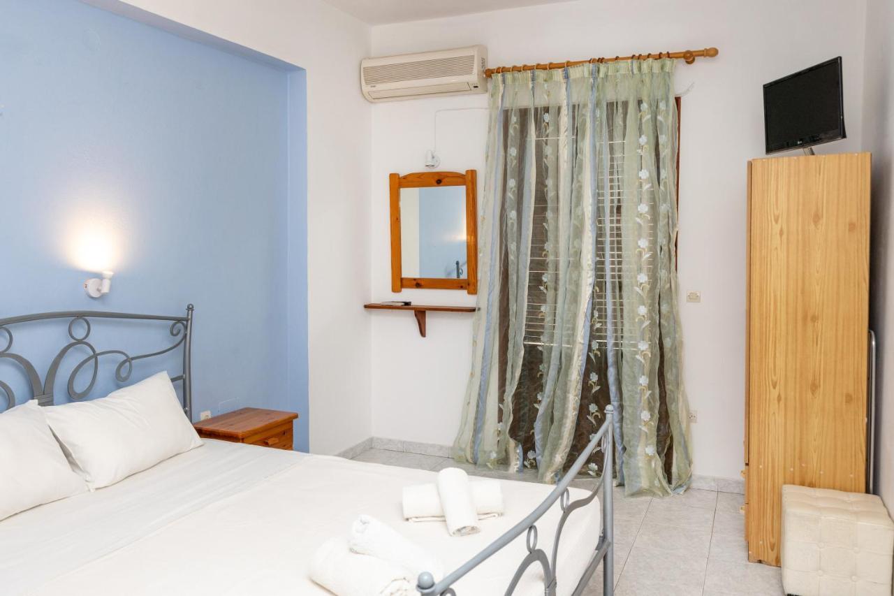 Depis Economy Apartments Naxos City 外观 照片