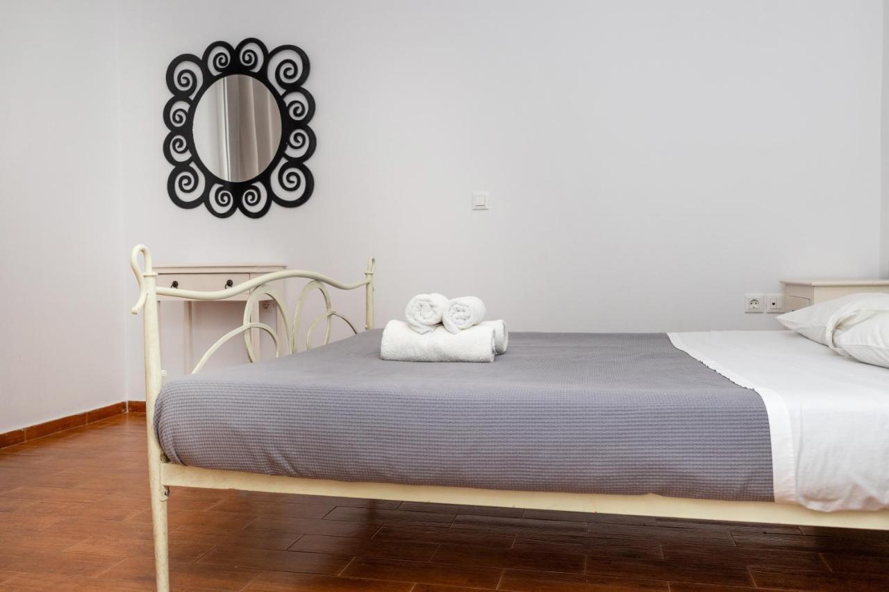Depis Economy Apartments Naxos City 外观 照片