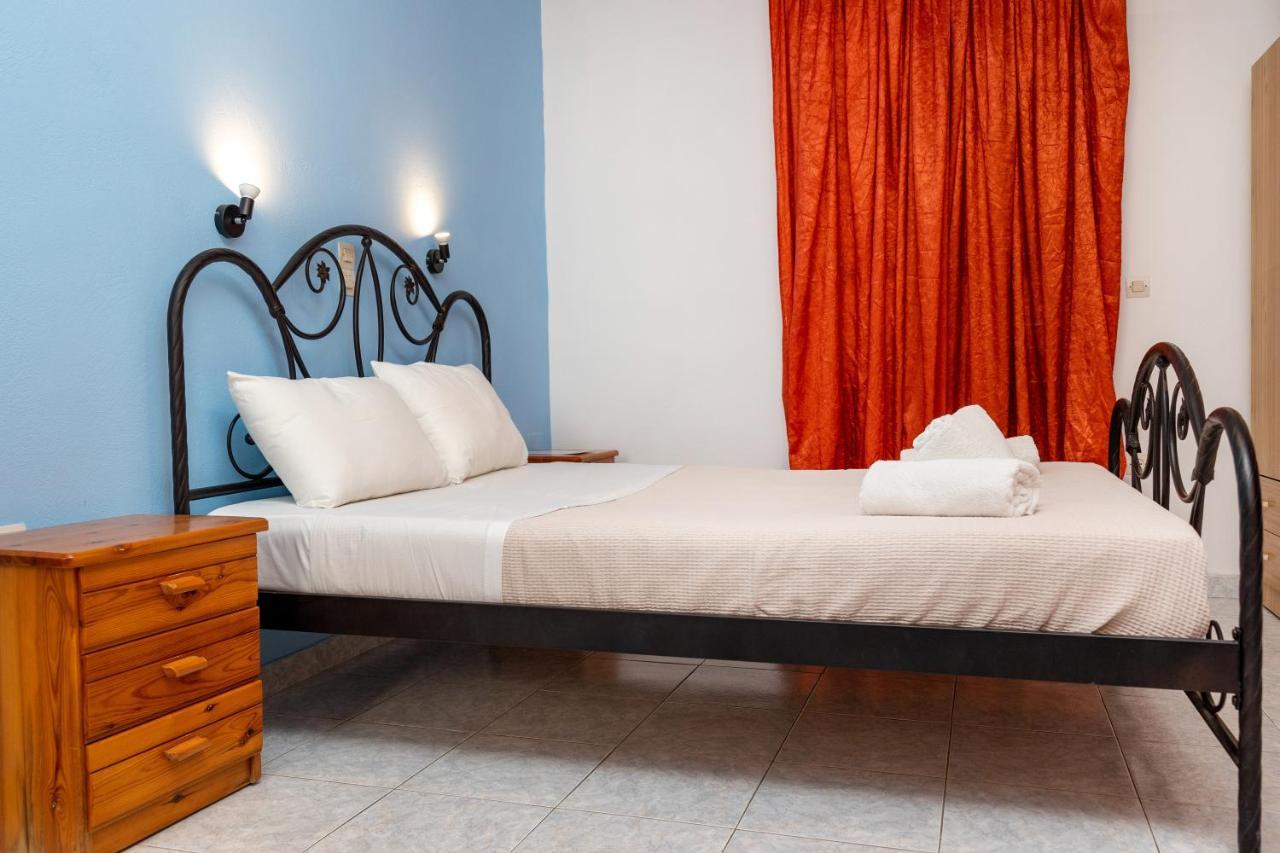 Depis Economy Apartments Naxos City 外观 照片
