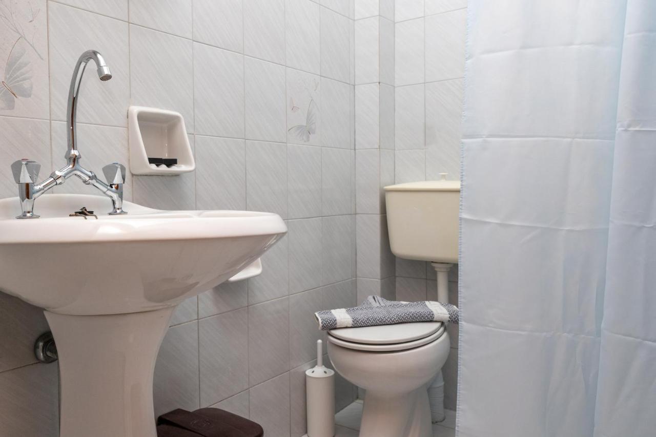 Depis Economy Apartments Naxos City 外观 照片