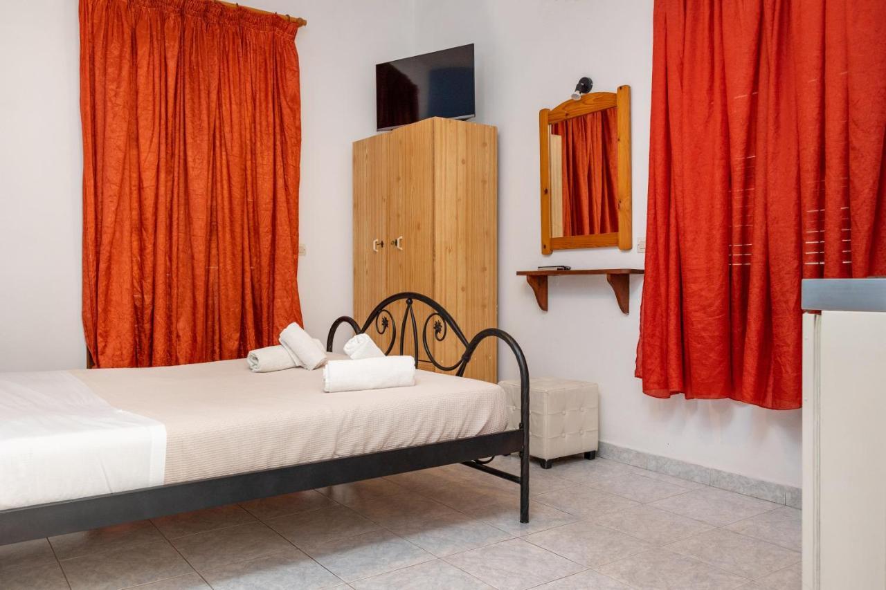 Depis Economy Apartments Naxos City 外观 照片