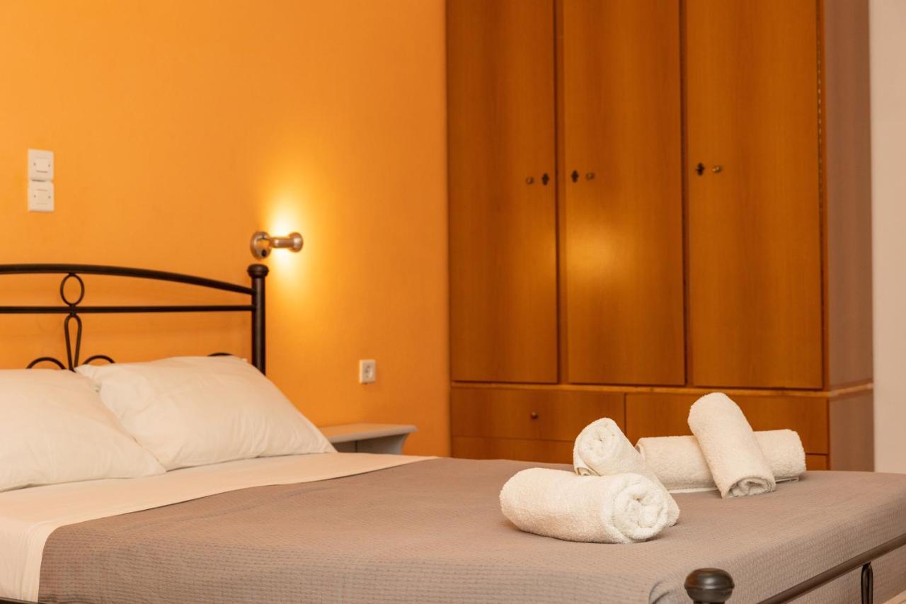 Depis Economy Apartments Naxos City 外观 照片
