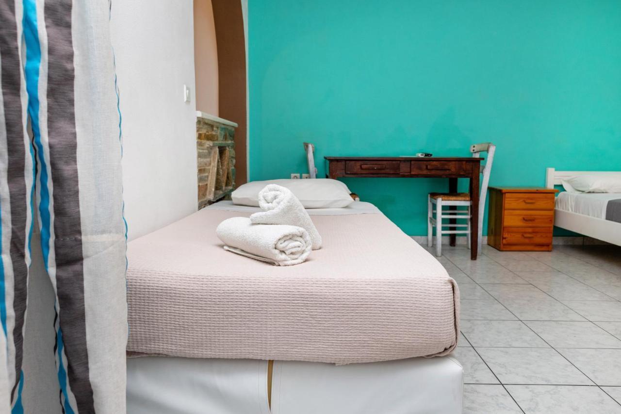 Depis Economy Apartments Naxos City 外观 照片