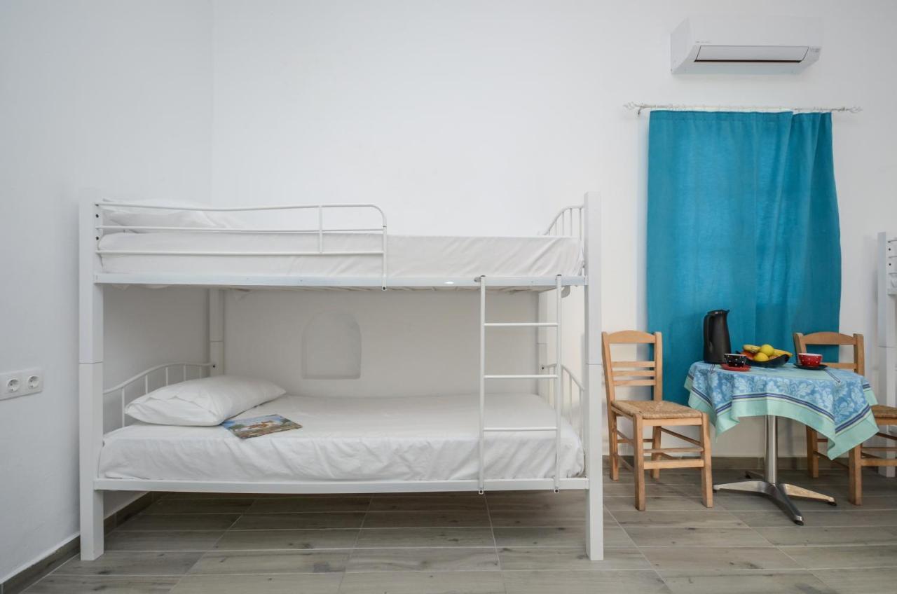 Depis Economy Apartments Naxos City 外观 照片
